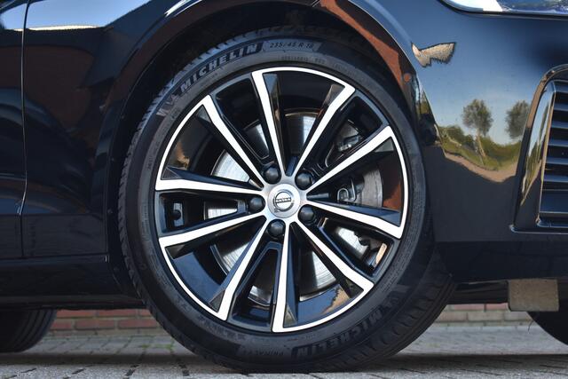 Volvo V60 T8 455PK Plug-in hybrid AWD Plus Dark | trekhaak | Climate pack | 360 graden camera | HUD | Panoramadak – foto 3