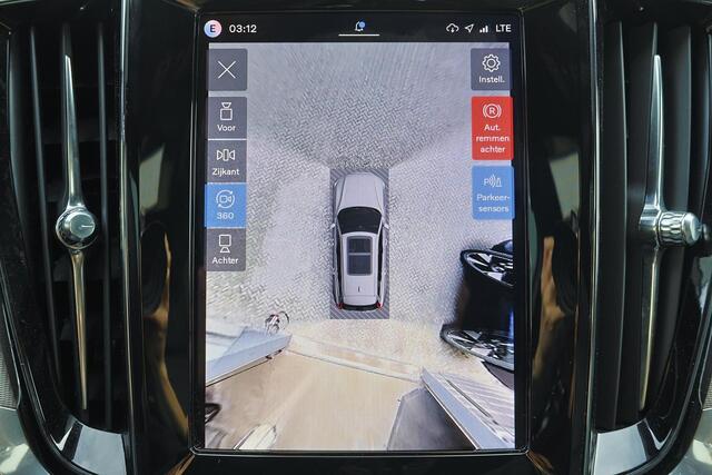 Volvo V60 T8 Recharge AWD Plus Dark - Panorama/schuifdak - IntelliSafe Assist & Surround - 360º Camera - Harman/Kardon audio - Verwarmde voorstoelen, stuur & achterbank - Parkeersensoren voor & achter - Elektr. bedienb. voorstoelen met geheugen - Head up display - Extra getint glas - Inklapbare trekhaak - 18' LMV – foto 9