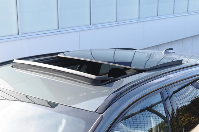 Volvo V60 T8 455PK Plug-in hybrid AWD Plus Dark Adaptive Cruise Control / 360 Camera / Harman Kardon / Head-up display / Panorama schuifdak / Stoel- en stuurverwarming / Stoelverwarming achter / Trekhaak elektrisch wegklapbaar / Elektrische stoelen met geheugen – foto 4