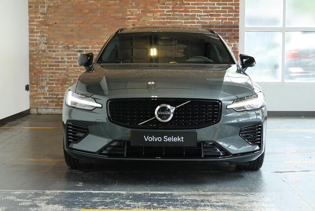 Volvo V60 T8 Plug-in hybrid AWD Plus Dark | Panoramadak | Trekhaak | Verwarmbare voorstoelen, achterbank en stuurwiel | Head-up display | 360 graden camera | Premium audio by Harman Kardon | Adaptieve cruise control – foto 5