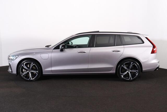 Volvo V60 T6 Recharge AWD Plus Dark - Panorama/schuifdak - IntelliSafe Assist & Surround - 360º Camera - Harman/Kardon audio - Verwarmde voorstoelen, stuur & achterbank - Parkeersensoren voor & achter - Elektr. bedienb. voorstoelen met geheugen - Head up display - Extra getint glas - 19' LMV – foto 3
