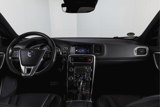 Volvo V60 2.0 T4 190 PK Business Sport - Automaat Org. NL. | S/K-Dak | Adapt. Cruise | Stoelverw. | Afn. Trekhaak | PDC | Camera | NAV | ECC | LM 18" | – foto 3