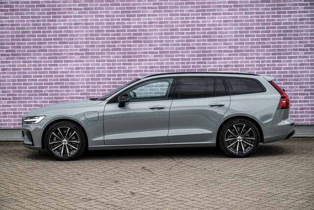Volvo V60 2.0 T8 Plug-in Hybrid AWD Plus Dark | SOH:100% | PHEV Long Range | Trekhaak | Sportstoelen | Panoramadak | Harman Kardon Audio | Head-up Display | 360 Graden Camera | Stoelverwarming voor en achter | Keyless Entry | Elektrische Achterklep | Elektrisch Verstelbare Voorstoelen | Cruise Control Adaptief | BLIS | Google Navigatie | Apple Carplay | Android Auto – foto 4