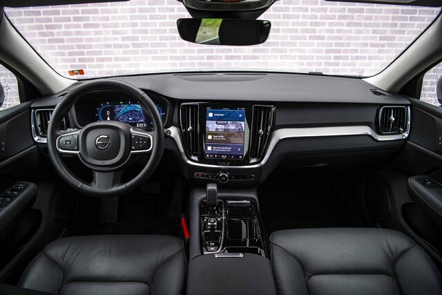 Volvo V60 2.0 T6 Plug-in Hybrid AWD Essential Bright | PHEV Long Range | Trekhaak | Lederen Bekleding | Achteruitrijcamera | Parkeersensoren | Stoelverwarming voor en achter | Cruise Control Adaptief | BLIS | Google Navigatie | Apple Carplay | Android Auto – foto 5