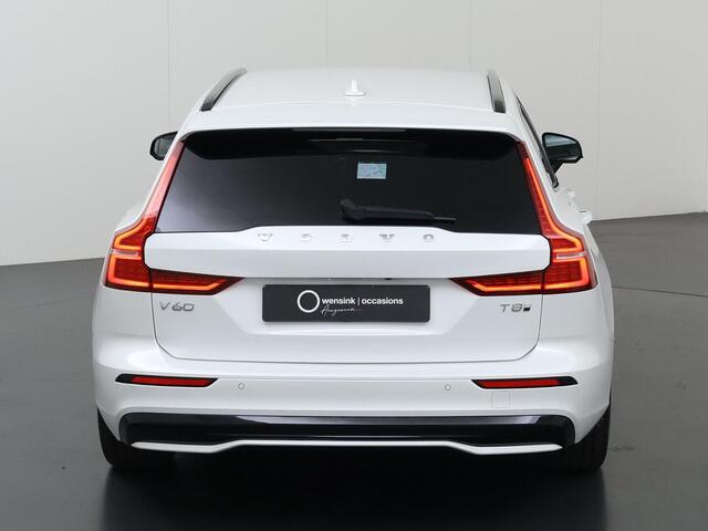 Volvo V60 2.0 T8 Plug-in hybrid AWD Plus Dark | Elektr. Trekhaak | H&K Audio | Leder | 360 Camera | Winterpakket | – foto 4