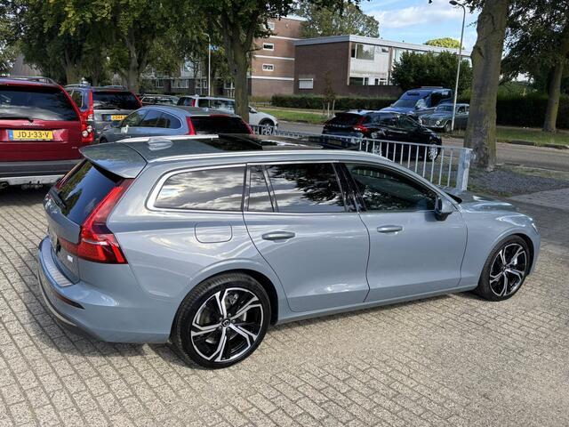 Volvo V60 T8 455pk AWD Ultimate Bright Pano Keyless HeadUp – foto 3