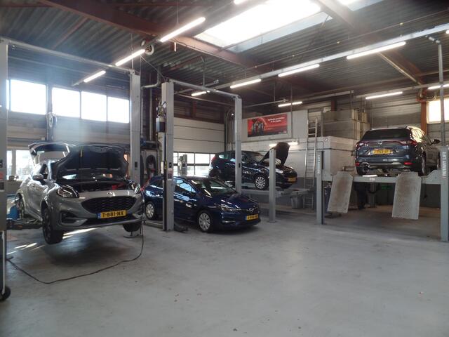 Volvo V60 2.0 B3 163pk Momentum Business automaat, Navigatie, Clima controle, Cruise controle, Stoelverwarming, Elek ramen V/A, Pdc V/A, Xenon verlichting, Achteruitrijcamera, Elek achterklep, Nederlandse auto !! Bovag afleverpakket 695,- – foto 7