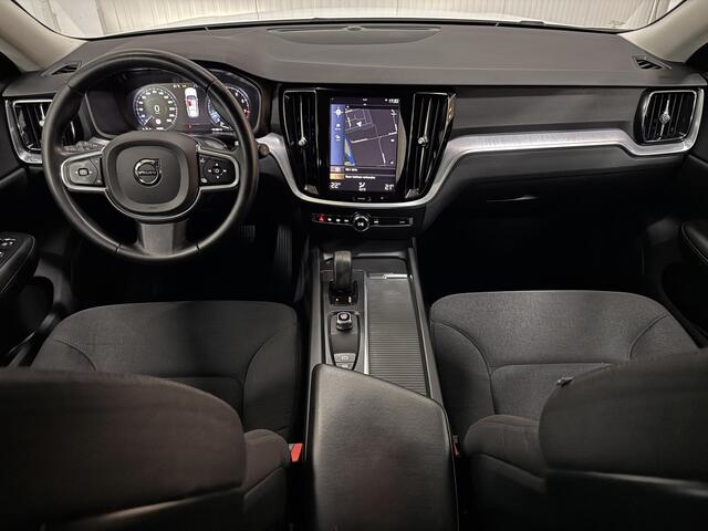 Volvo V60 2.0 B3 Essential Edition AUTOMAAT PARELMOER CAMERA LMV ZEER-MOOI 1STE.-EIGEN. – foto 3
