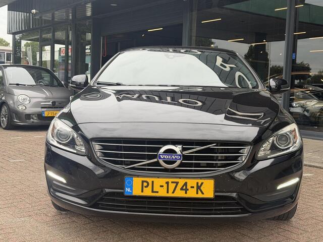 Volvo V60 2.0 D2 Polar+ Dynamic AUTOMAAT | LEDER | NAVIAGTIE | AIRCO | CRUISE CONTROL | STOELVERWARMING | LED | BI-XENON | PARKEER SENSOREN | – foto 6