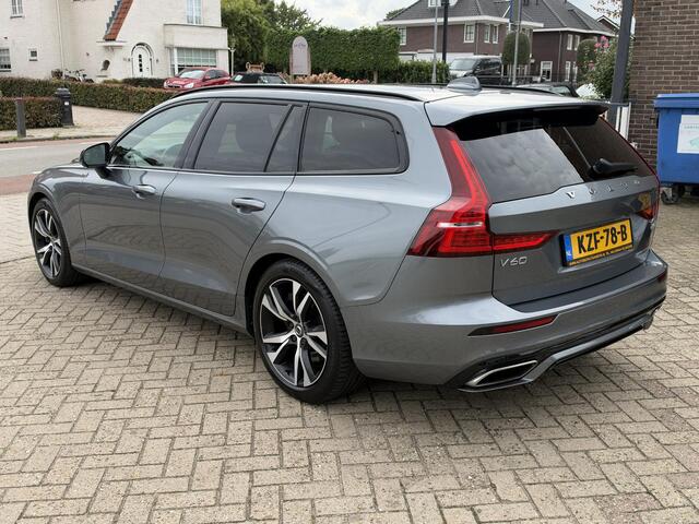 Volvo V60 2.0 T5 R-Design – foto 4