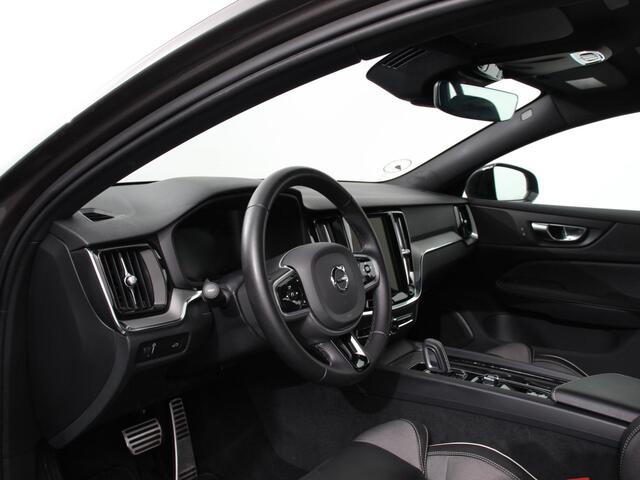 Volvo V60 2.0 B4 R-Design Navigatie Camera Climate Control Parkeer Sensoren Cruise Control Adaptive Verwarmde voorstoelen Lichtmetalen Velgen – foto 2
