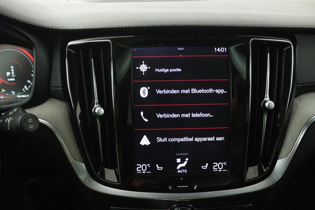 Volvo V60 2.0 T6 Recharge AWD Inscription (PANORAMADAK, TREKHAAK, CAMERA, STOELVERWARMING, ELEKTR STOELEN)