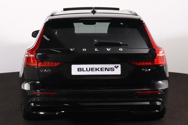 Volvo V60 T6 Recharge AWD Plus Dark - Panorama/schuifdak - IntelliSafe Assist & Surround - 360º Camera - Harman/Kardon audio - Verwarmde voorstoelen, stuur & achterbank - Parkeersensoren voor & achter - Elektr. bedienb. voorstoelen met geheugen - Head up display - Extra getint glas - 19' LMV – foto 4