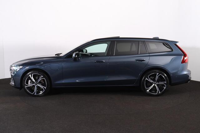 Volvo V60 T6 Recharge AWD Plus Dark - Panorama/schuifdak - IntelliSafe Assist & Surround - 360º Camera - Harman/Kardon audio - Verwarmde voorstoelen, stuur & achterbank - Parkeersensoren voor & achter - Elektr. bedienb. voorstoelen met geheugen - Head up display - Extra getint glas - 19' LMV – foto 2