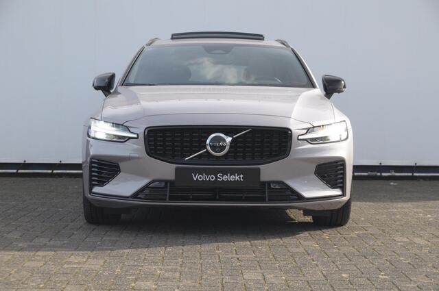 Volvo V60 T8 455PK Automaat Plug-in hybrid AWD Plus Dark Trekhaak / Head up display / / Trekhaak / Panoramadak / Keyless entry / Elektrische achterklep / Stoel - en stuurwielverwarming / BLIS / Adaptieve cruise control / Parkeersensoren met camera – foto 2