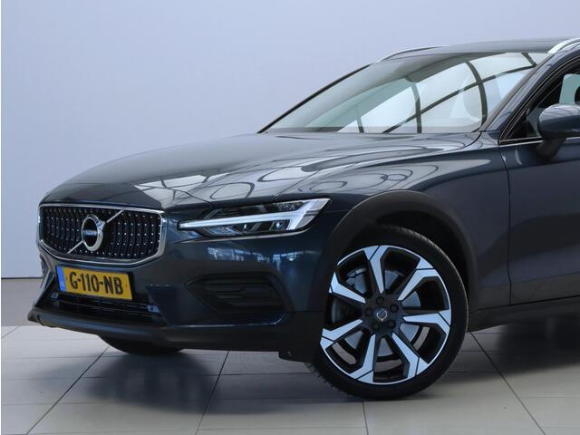 Volvo V60 CROSS COUNTRY T5 AWD Pro / Trekhaak / Pan. dak / Elektr. bed. stoel / Harman Kardon