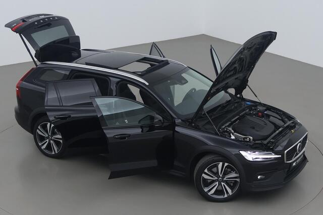 Volvo V60 CROSS COUNTRY B5 AWD Ultimate Bright | Trekhaak | 360° Camera | Head-Up | Panoramadak | harman/kardon | ACC
