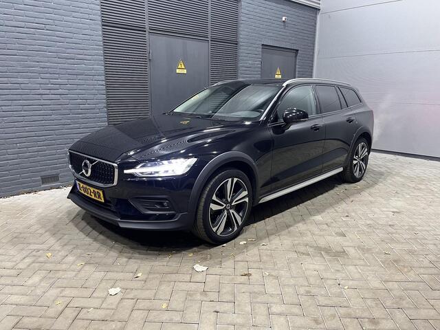 Volvo V60 CROSS COUNTRY B5 AWD Pro | Bowers&Wilkins | Massage+Ventilatie | 360° Camera | Trekhaak | Panoramadak
