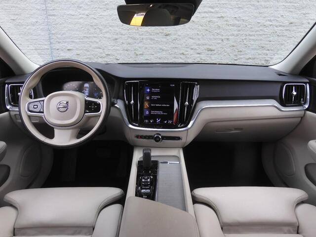 Volvo V60 CROSS COUNTRY B5 AWD/ PANORAMADAK/ HEAD-UP/ 360°CAMERA/ LEER