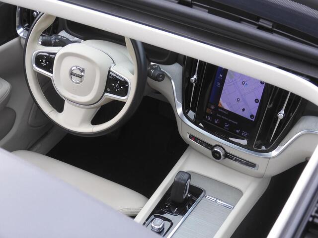 Volvo V60 CROSS COUNTRY B5 AWD/ PANORAMADAK/ HEAD-UP/ 360°CAMERA/ LEER