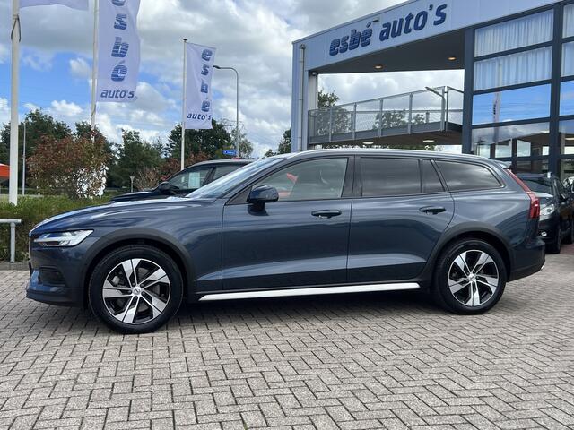 Volvo V60 CROSS COUNTRY 2.0 B5 AWD 250 pk Automaat Pro Trekhaak Pilot Assist ACC Leder Elec Stoelen Navigatie Camera PDC Stoelverwarming Standkachel Extra Getint GlasNL Auto 1e Eigenaar BTW Auto