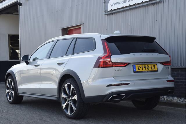 Volvo V60 CROSS COUNTRY 2.0 B4 Geartronic AWD Pro Adaptive cruise, Camera, Elek. trekhaak, Harman/kardon, Leder, Keyless,