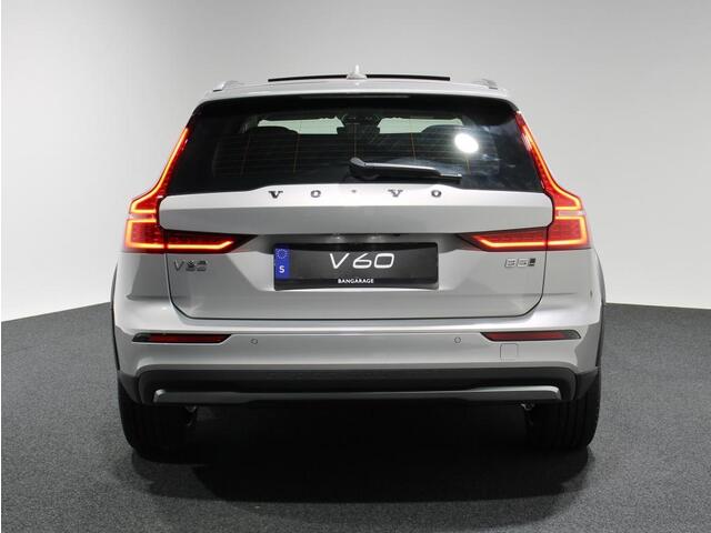 Volvo V60 CROSS COUNTRY 2.0 B5 AWD Plus | Panoramisch schuif/kanteldak | Navigatie | Camera | Leder