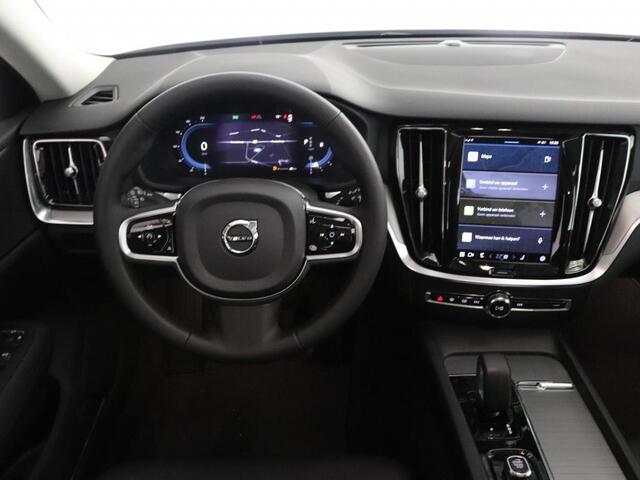 Volvo V60 CROSS COUNTRY 2.0 B5 AWD Plus | Panoramisch schuif/kanteldak | Navigatie | Camera | Leder