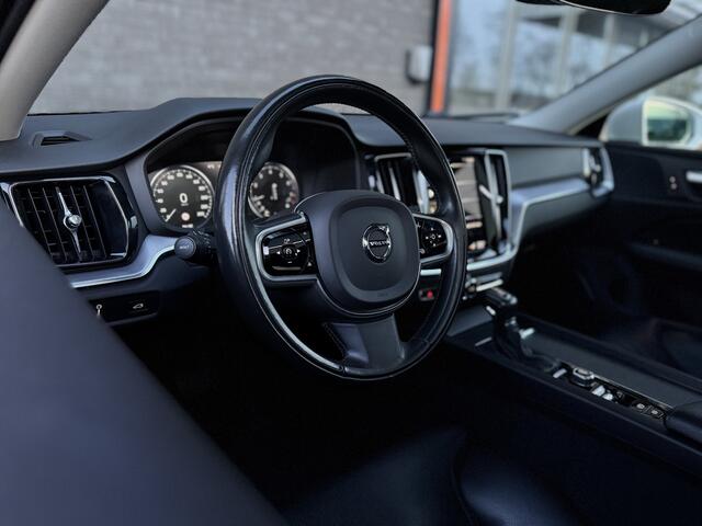 Volvo V60 CROSS COUNTRY T5 AWD Pro l Pano l Camera l Elek. trekhaak l Pilot Assist