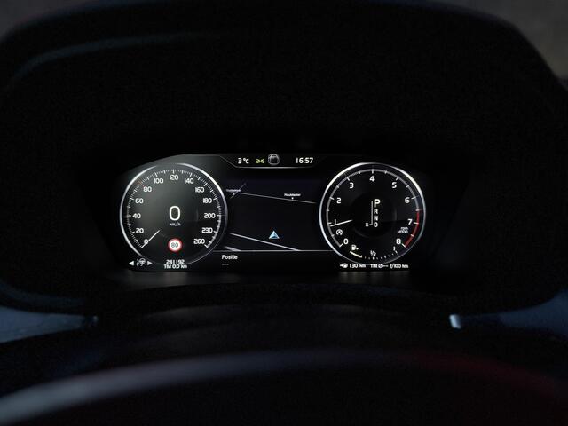 Volvo V60 CROSS COUNTRY T5 AWD Pro l Pano l Camera l Elek. trekhaak l Pilot Assist