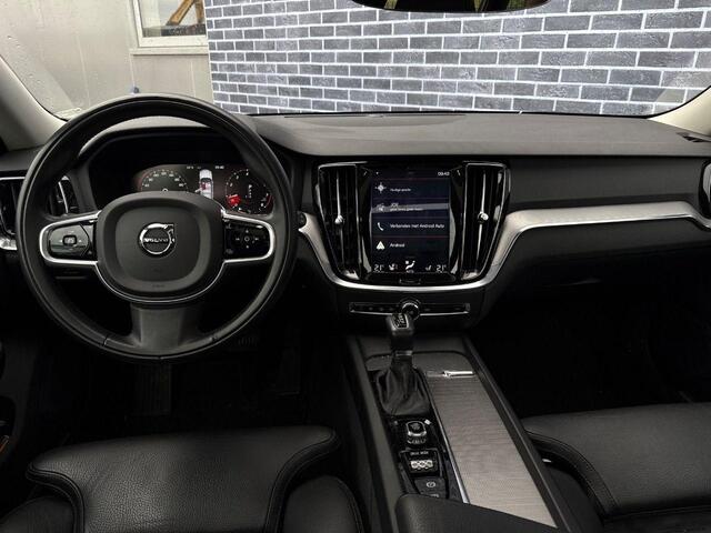 Volvo V60 CROSS COUNTRY 2.0 T5 AWD Pro | Adaptive Cruise Control | Panoramadak | 360 Camera | Stoelverwarming voor en achter | Apple Carplay | Memory Seats | Standkachel | All-Season banden |