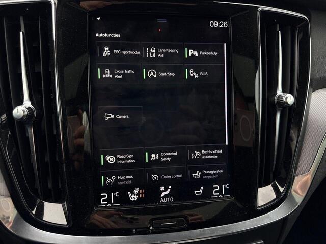 Volvo V60 CROSS COUNTRY 2.0 T5 AWD Pro | Adaptive Cruise Control | Panoramadak | 360 Camera | Stoelverwarming voor en achter | Apple Carplay | Memory Seats | Standkachel | All-Season banden |