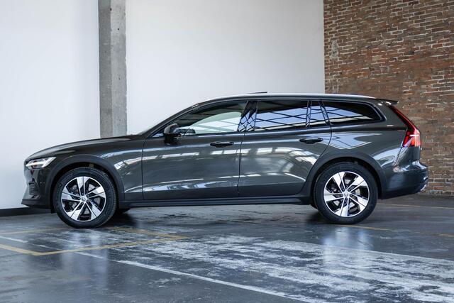 Volvo V60 CROSS COUNTRY T5 Automaat AWD Pro | 1ste eigenaar | Dealeronderhouden | Harman Kardon premium audio| Adaptive cruise control | Stoelverwarming | Volvo on Call | Parkeerverwarming | Driver Alert Systeem | Schuif/kanteldak | Parkeercamera | Parkeersensoren voor + achter 
