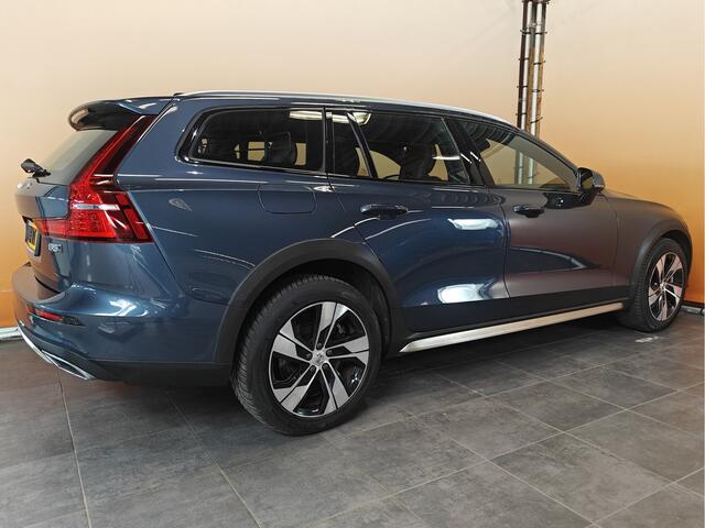 Volvo V60 CROSS COUNTRY 2.0 B5 AWD Pro SPORTINTERIEUR | NAVI | CAMERA | TREKHAAK