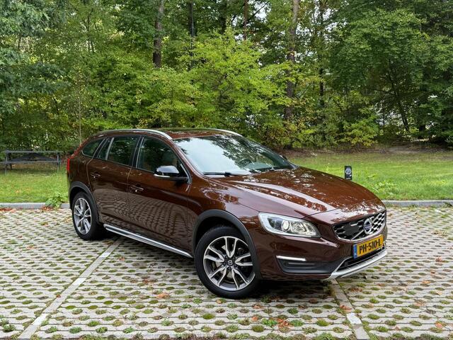 Volvo V60 CROSS COUNTRY 2.0 T5 Polar+