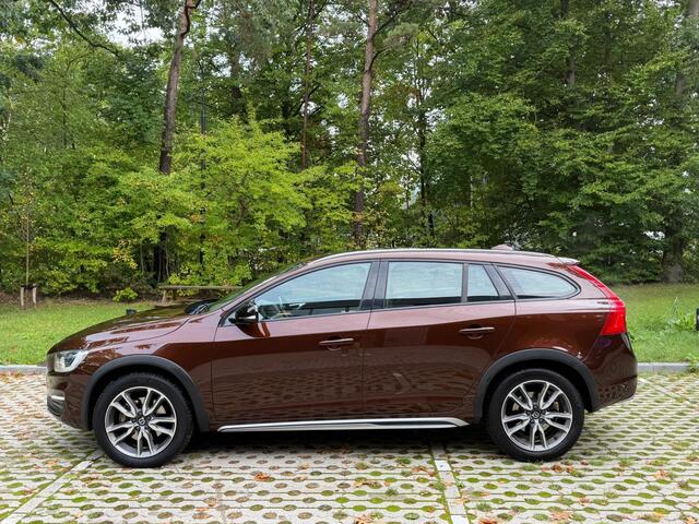 Volvo V60 CROSS COUNTRY 2.0 T5 Polar+