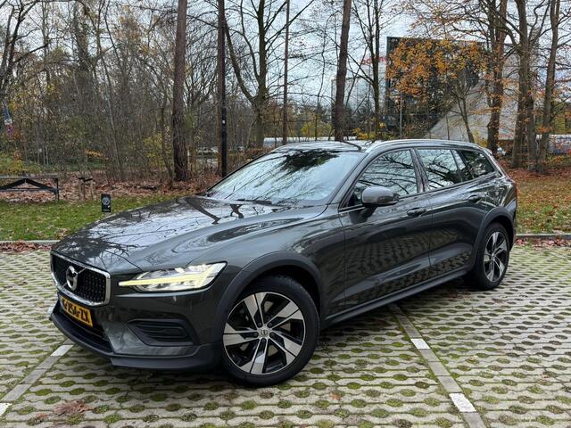 Volvo V60 CROSS COUNTRY 2.0 T5 AWD Pro