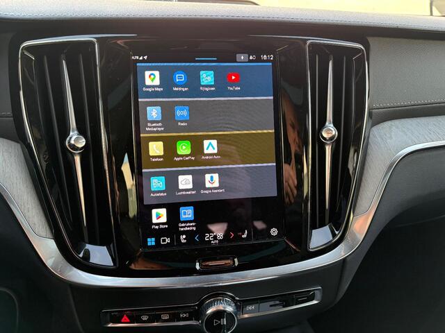 Volvo V60 CROSS COUNTRY 2.0 B5 AWD Ultimate | Bowers & Wilkins audio | Voorstoelen met massagefunctie | 20" | Stoel-/Stuurverwarming | Trekhaak | Gelamineerd glas | 360 Camera | Standkachel | Keyless Entry | Dodehoekdetectie | Google | Volvo On Call | Carplay |