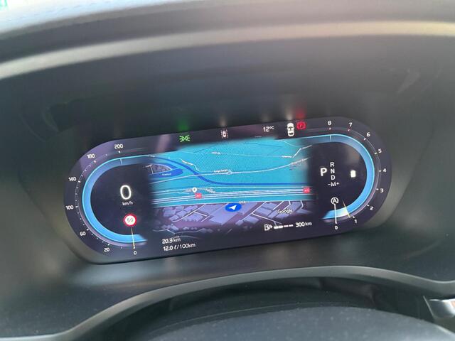 Volvo V60 CROSS COUNTRY 2.0 B5 AWD Ultimate | Bowers & Wilkins audio | Voorstoelen met massagefunctie | 20" | Stoel-/Stuurverwarming | Trekhaak | Gelamineerd glas | 360 Camera | Standkachel | Keyless Entry | Dodehoekdetectie | Google | Volvo On Call | Carplay |