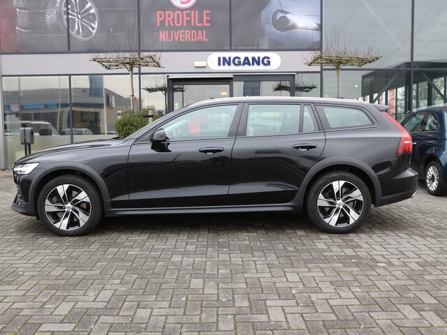 Volvo V60 CROSS COUNTRY 2.0 B5 AWD Pro NAVI ADAP CRUISE