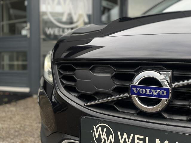 Volvo V60 CROSS COUNTRY 2.0 T5 AWD Summum Xenon l Leder l Sensus