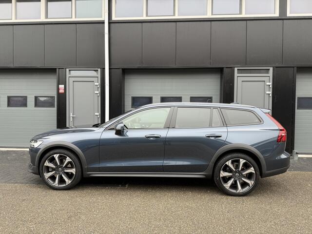 Volvo V60 CROSS COUNTRY 2.0 B5 AWD Pro