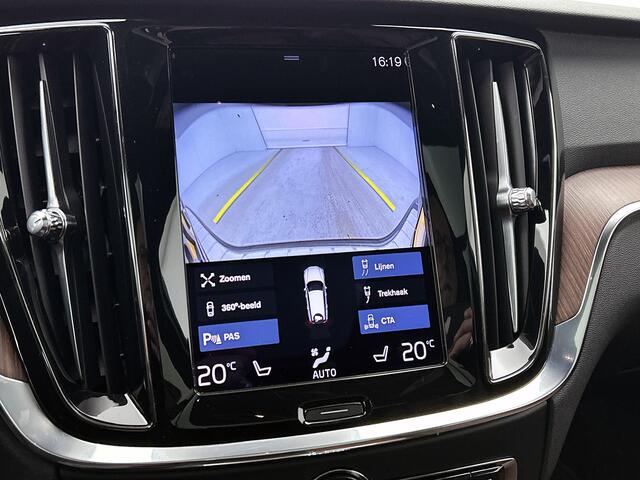 Volvo V60 CROSS COUNTRY 2.0 B5 AWD Ultimate | Dealeronderhouden | Panoramadak |