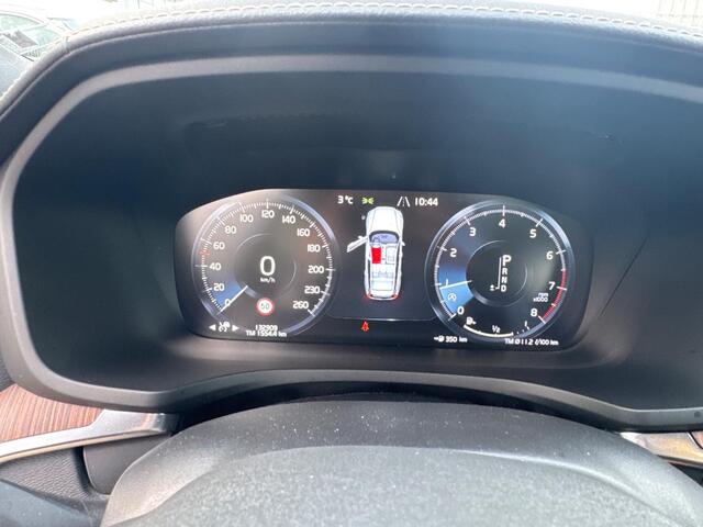 Volvo V60 CROSS COUNTRY 2.0 T5 AWD Pro | Panoramadak | Head Up Display | Adaptieve Cruise Control | Dode Hoek Detectie | Standkachel |