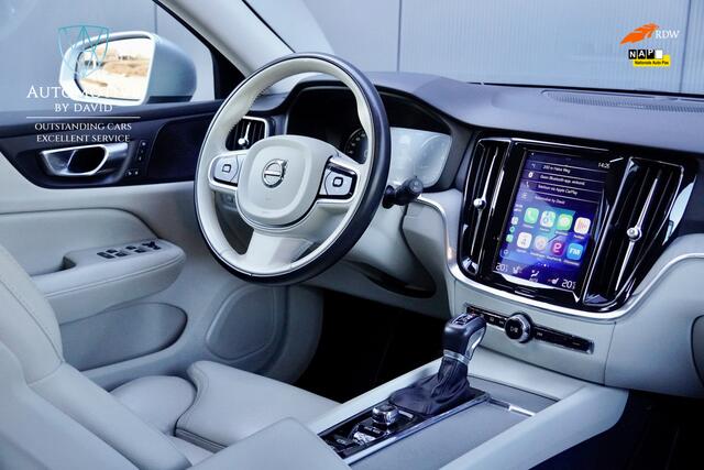 Volvo V60 CROSS COUNTRY 2.0 T5 250 PK AWD PRO AUTOMAAT / TREKHAAK / LEDER / APPLE CARPLAY / DAB / LEDER / 1e EIGENAAR / BTW AUTO / HARMAN KARDON