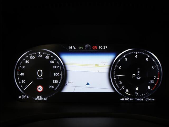 Volvo V60 CROSS COUNTRY 2.0 B5 AWD Pro / Trekhaak / Lederen Bekleding / Elektrisch Verst. Stoelen / Stoel+Stuurverwarming / Adaptive Cruise / BLIS / Keyless /