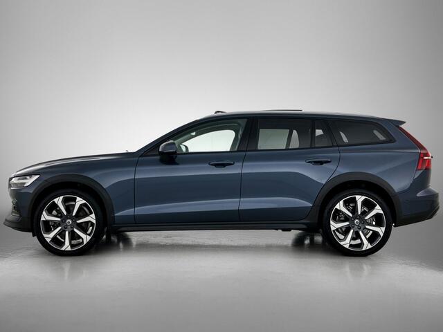 Volvo V60 CROSS COUNTRY 2.0 B5 AWD Ultimate | Leder | Panorama dak |