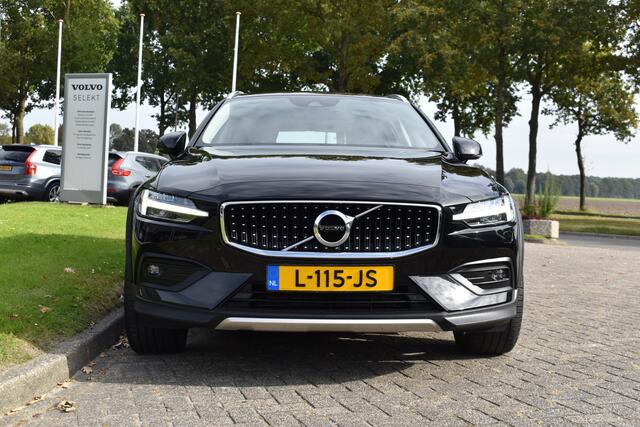 Volvo V60 CROSS COUNTRY B5 265PK Automaat AWD Pro | Trekhaak | ACC | Blis | Camera | Styling kit | 20"LMV