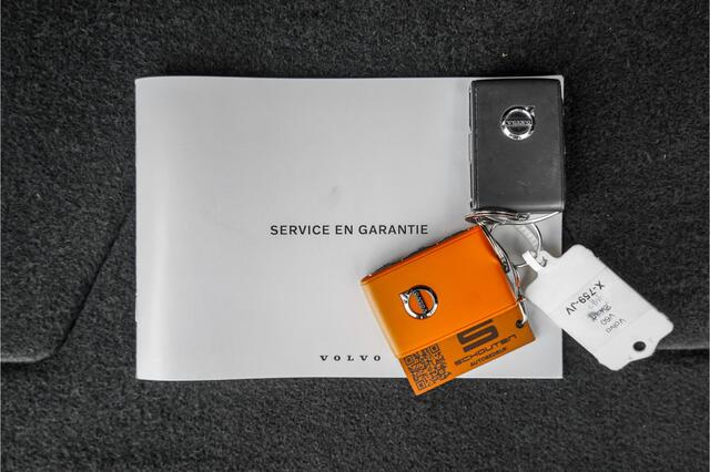 Volvo V60 CROSS COUNTRY 2.0 B5 AWD Plus Camera Stuur & Stoelverw H/K Memory Standverwarming