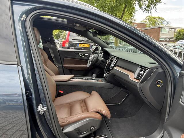 Volvo V60 CROSS COUNTRY 2.0 B5 AWD Pro Panorama dak Keyless On call